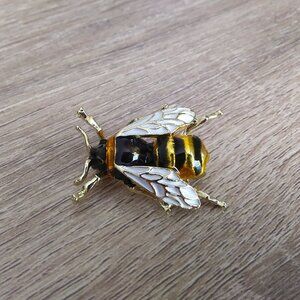 Bumble Bee Enamel Pin
